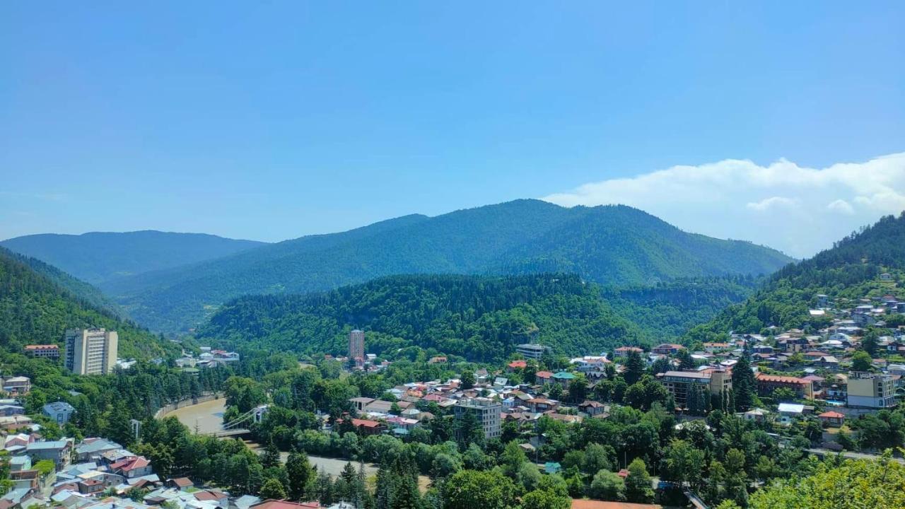 Guest House Gogias Cixe Borjomi ภายนอก รูปภาพ
